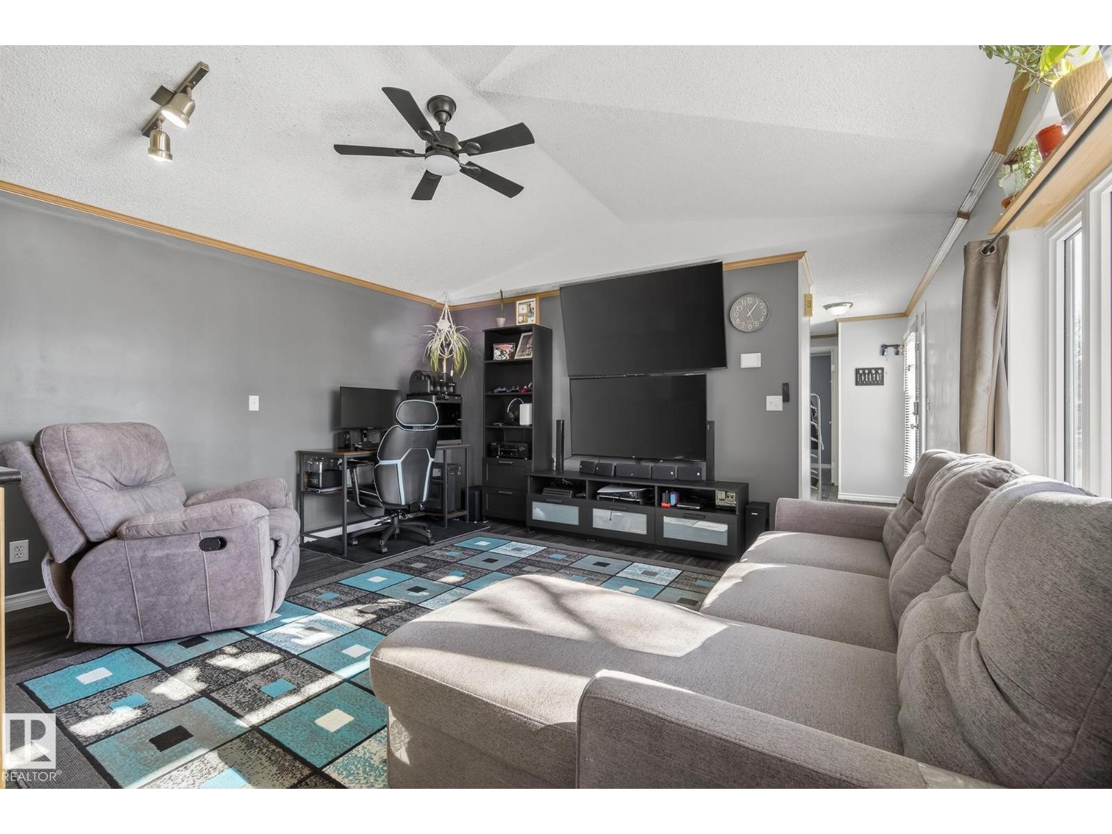 902 Jubilee Close, Sherwood Park