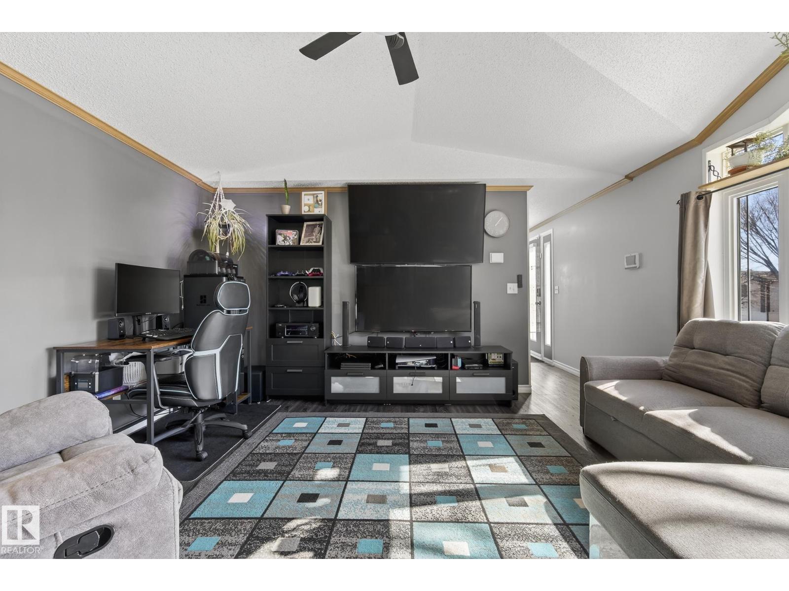 902 Jubilee Close, Sherwood Park