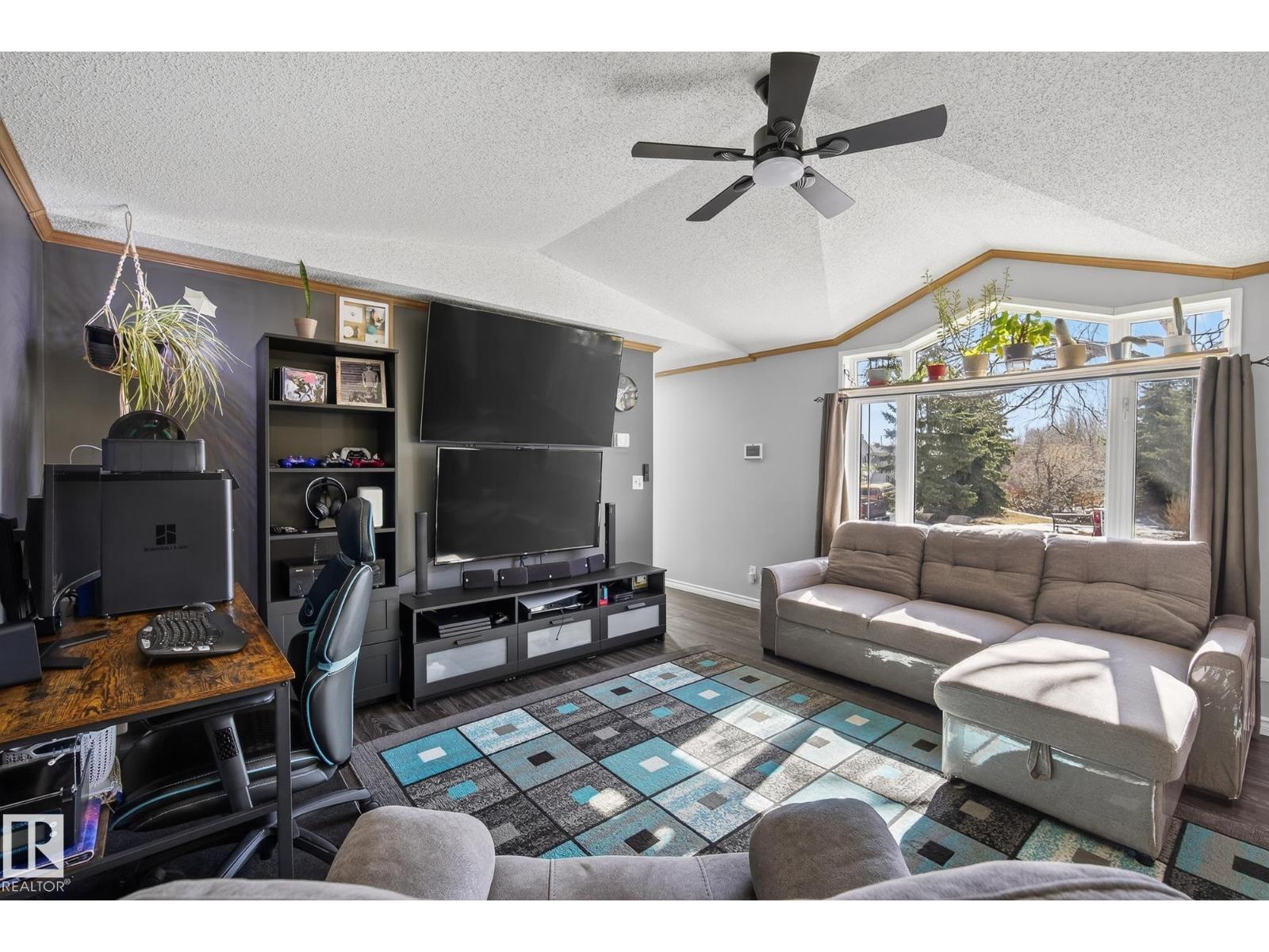 902 Jubilee Close, Sherwood Park