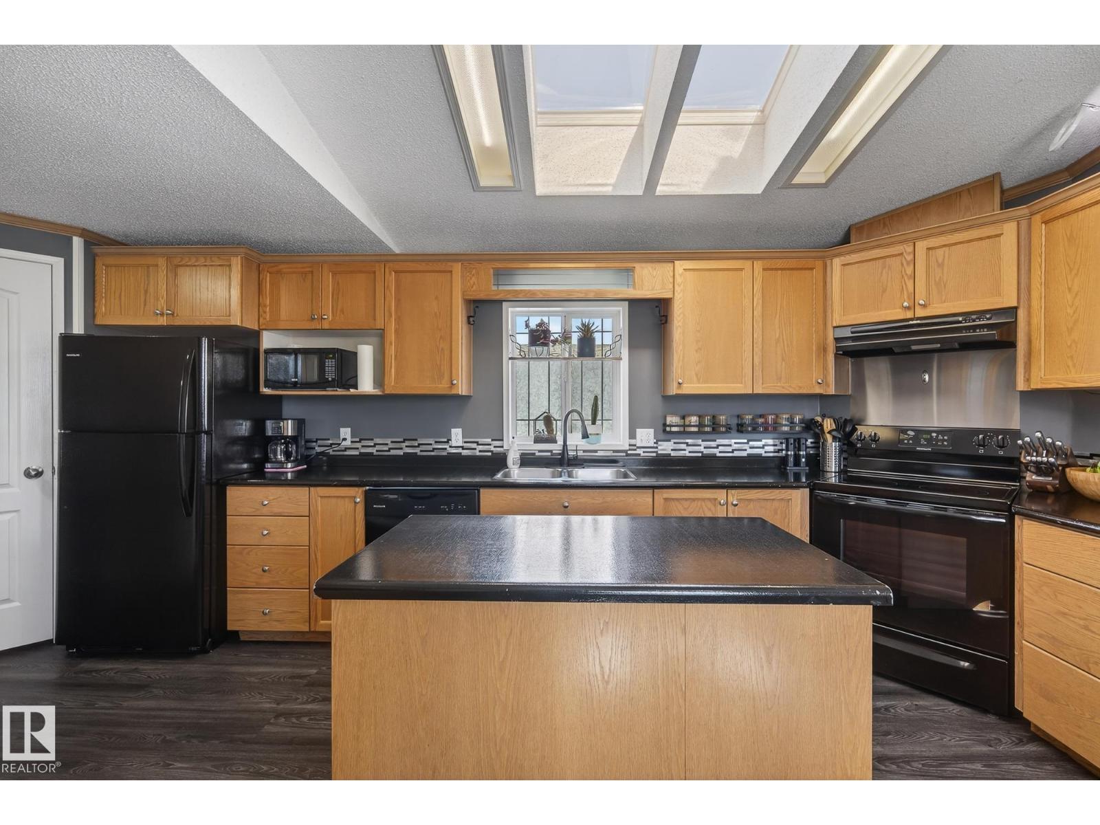 902 Jubilee Close, Sherwood Park