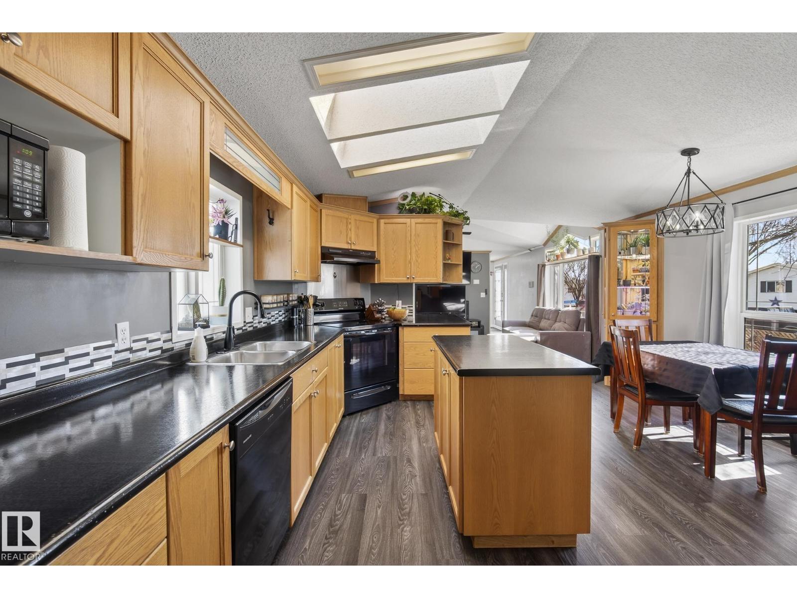 902 Jubilee Close, Sherwood Park