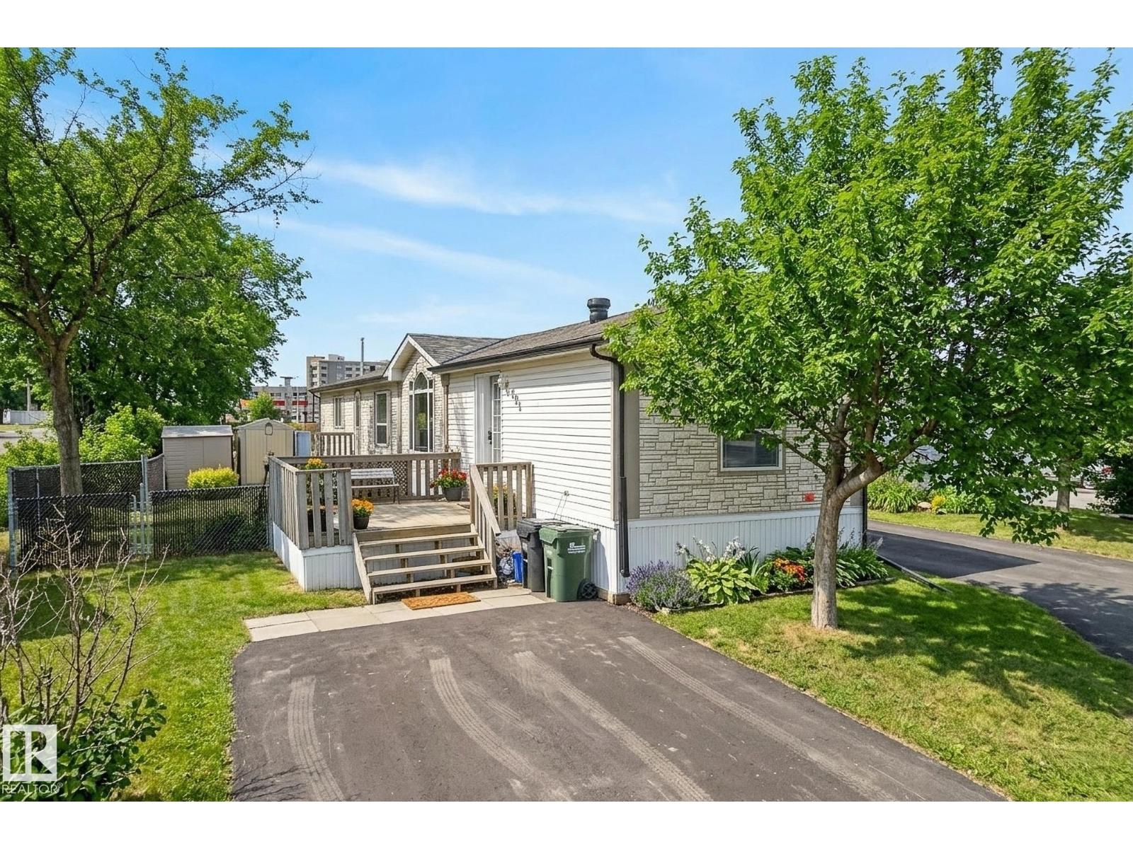 902 Jubilee Close, Sherwood Park