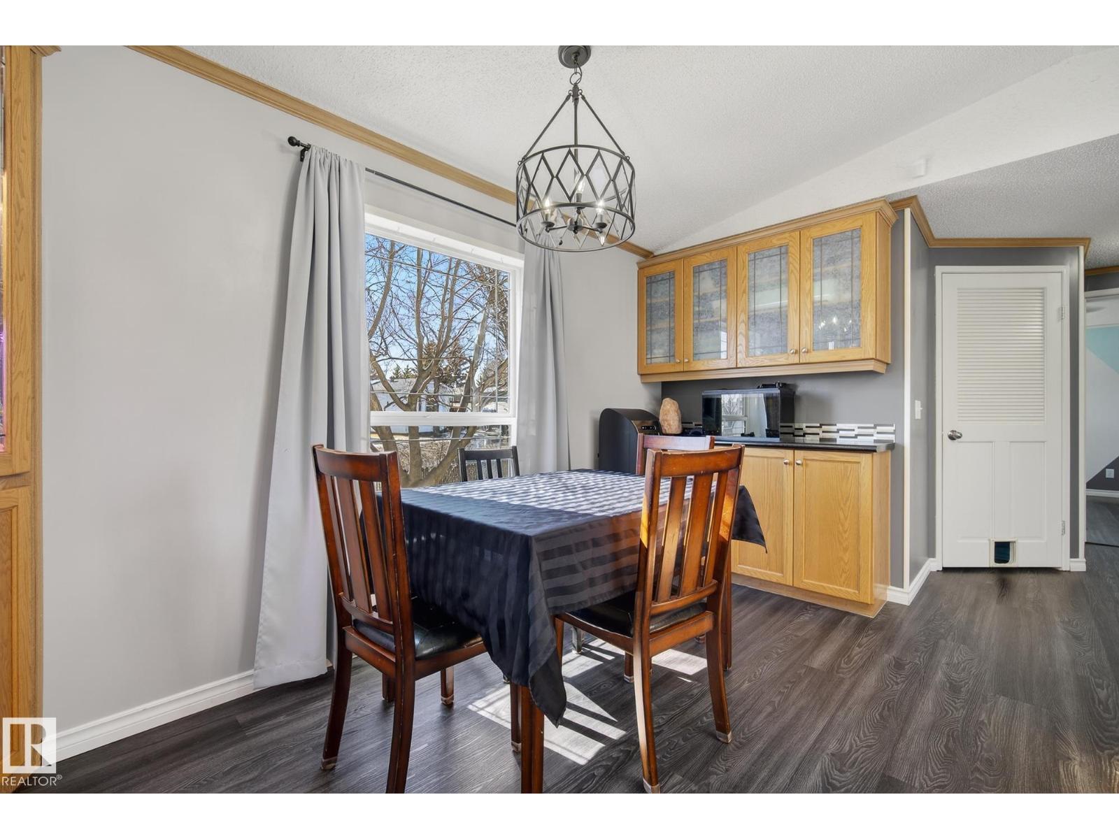 902 Jubilee Close, Sherwood Park
