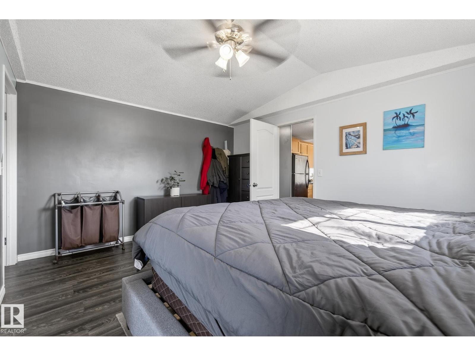 902 Jubilee Close, Sherwood Park