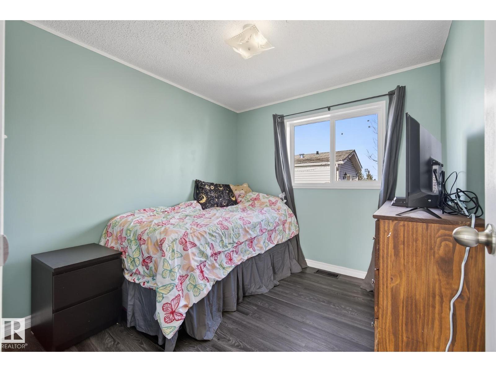 902 Jubilee Close, Sherwood Park