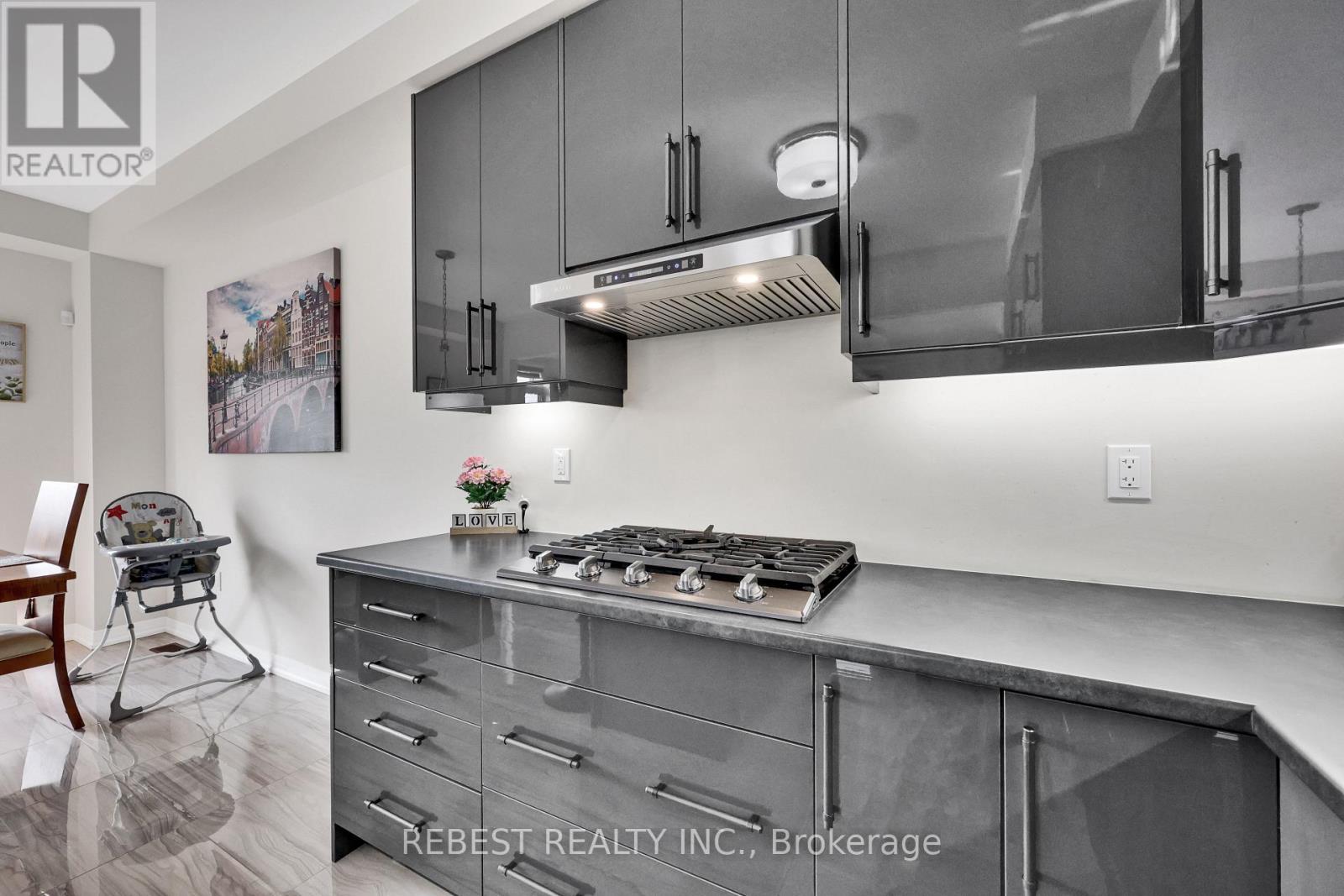 130 HITCHMAN STREET - 18