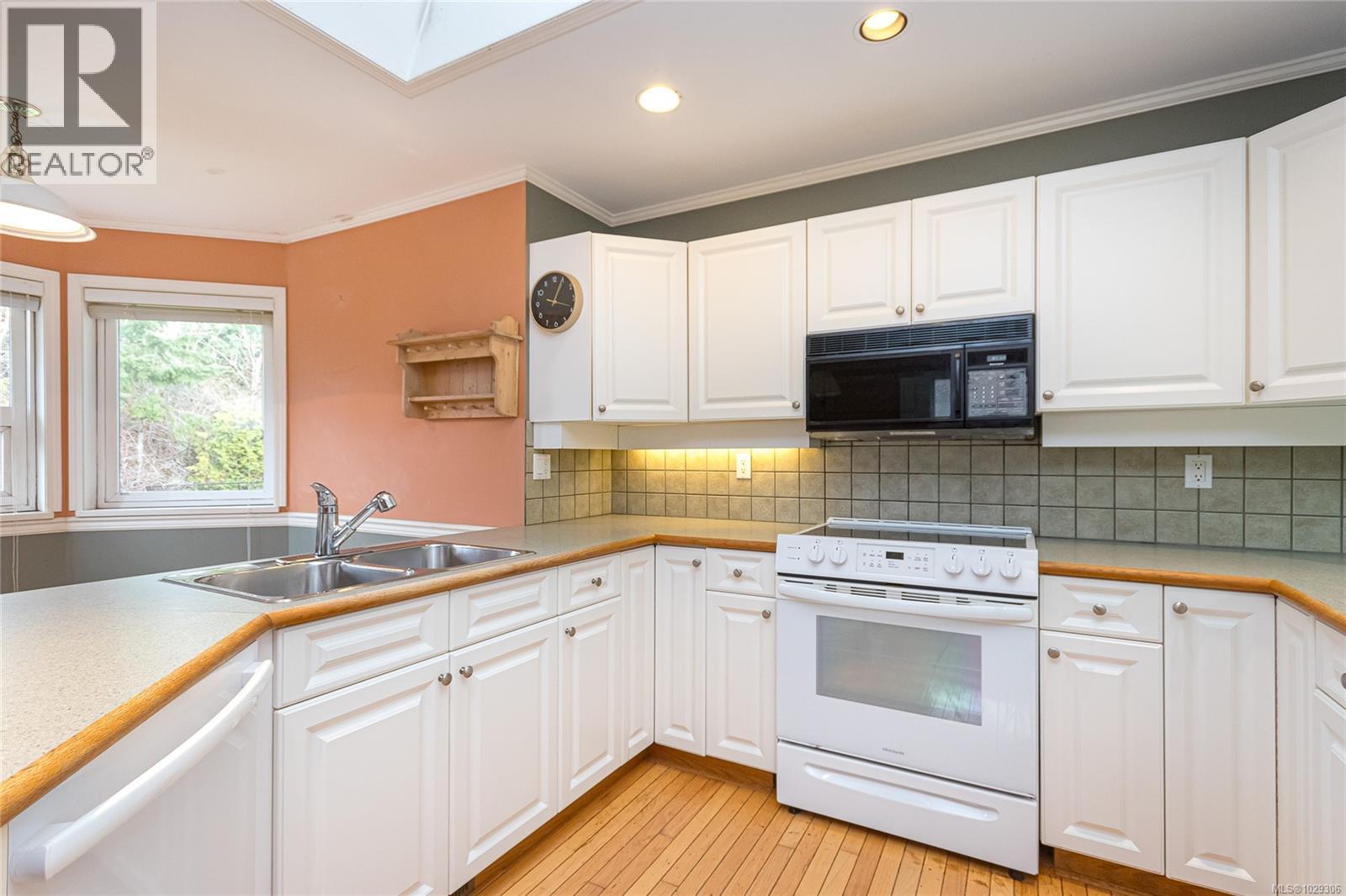  2272 Weiler Avenue, Sidney