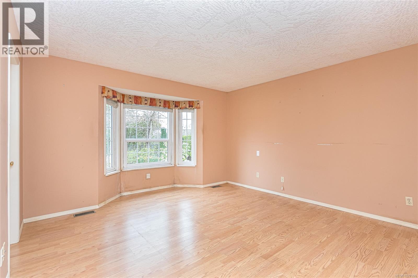  2272 Weiler Avenue, Sidney