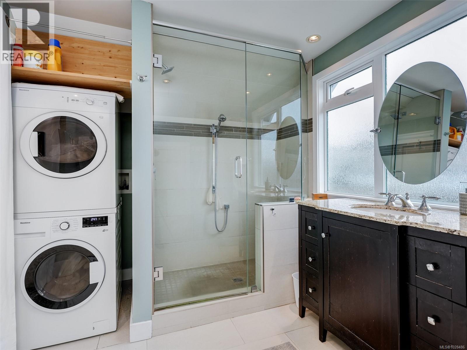 720 Sea Terr, Victoria