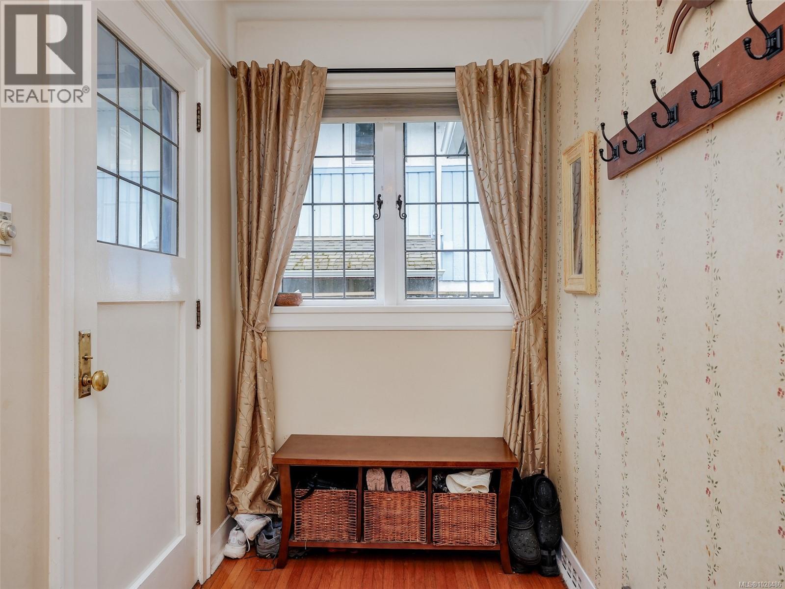 720 Sea Terr, Victoria