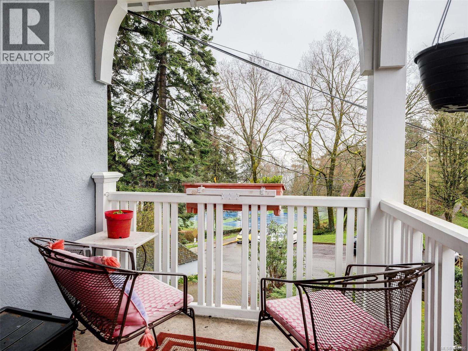 720 Sea Terr, Victoria