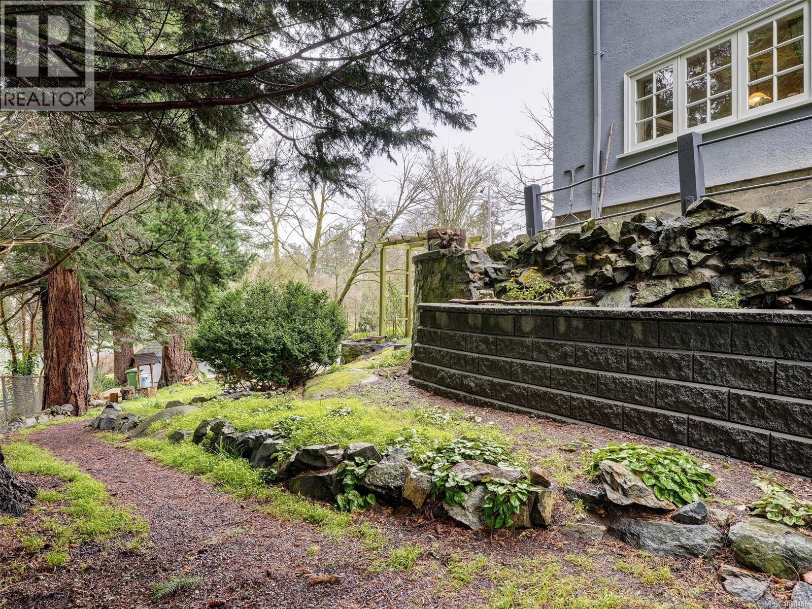 720 Sea Terr, Victoria