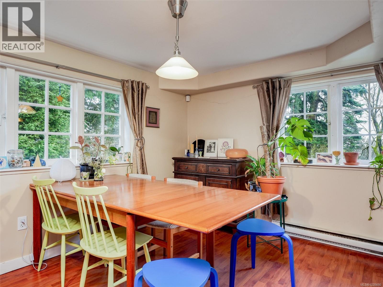 720 Sea Terr, Victoria