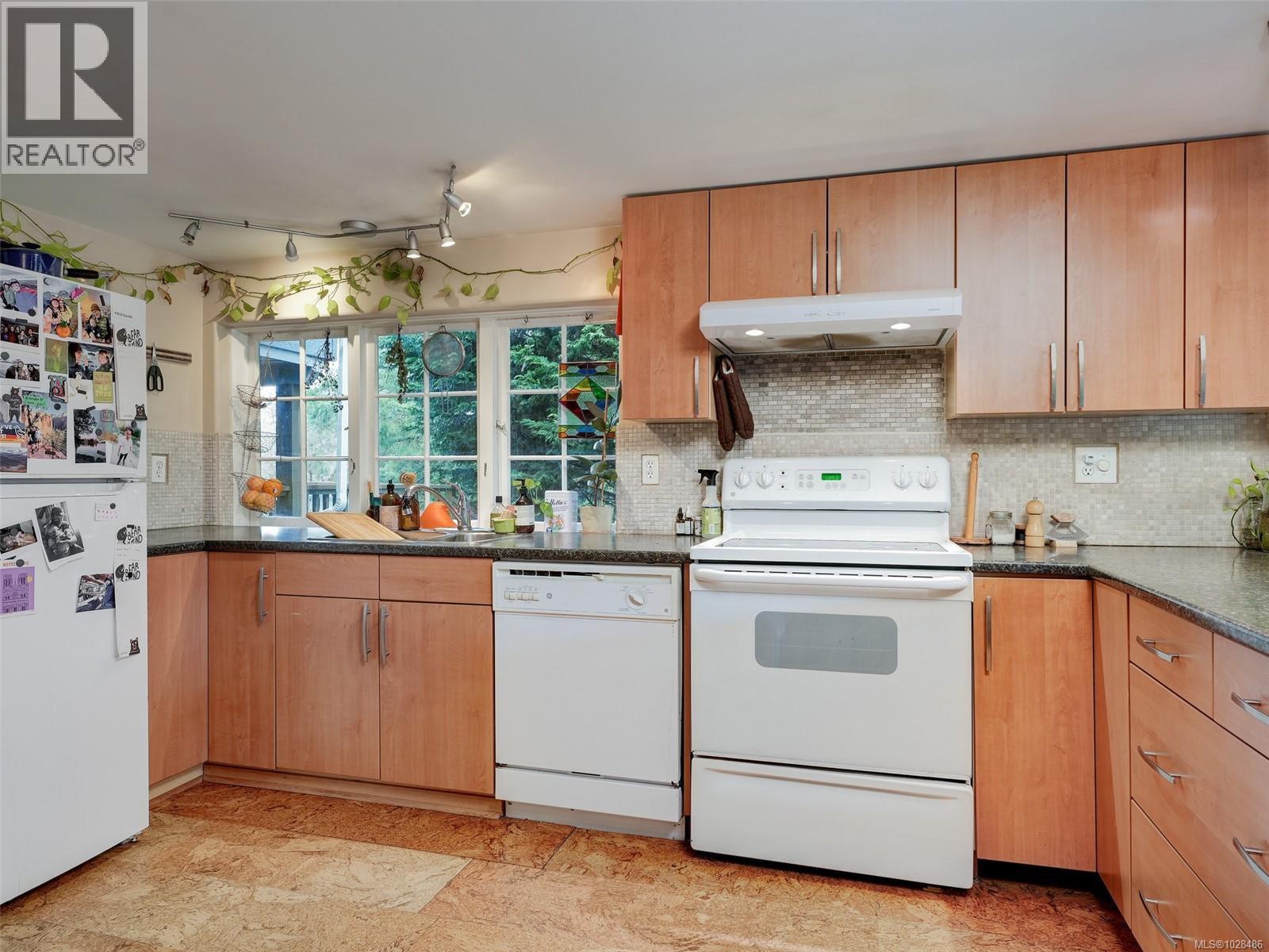 720 Sea Terr, Victoria