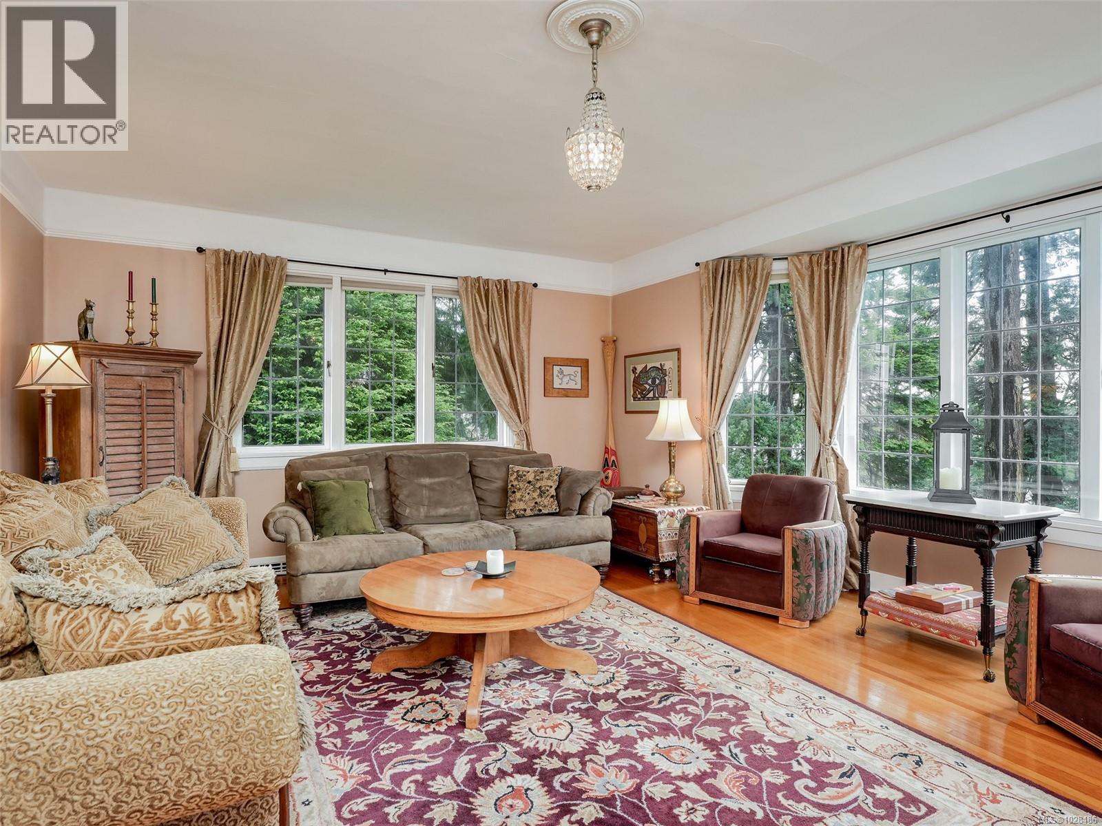 720 Sea Terr, Victoria