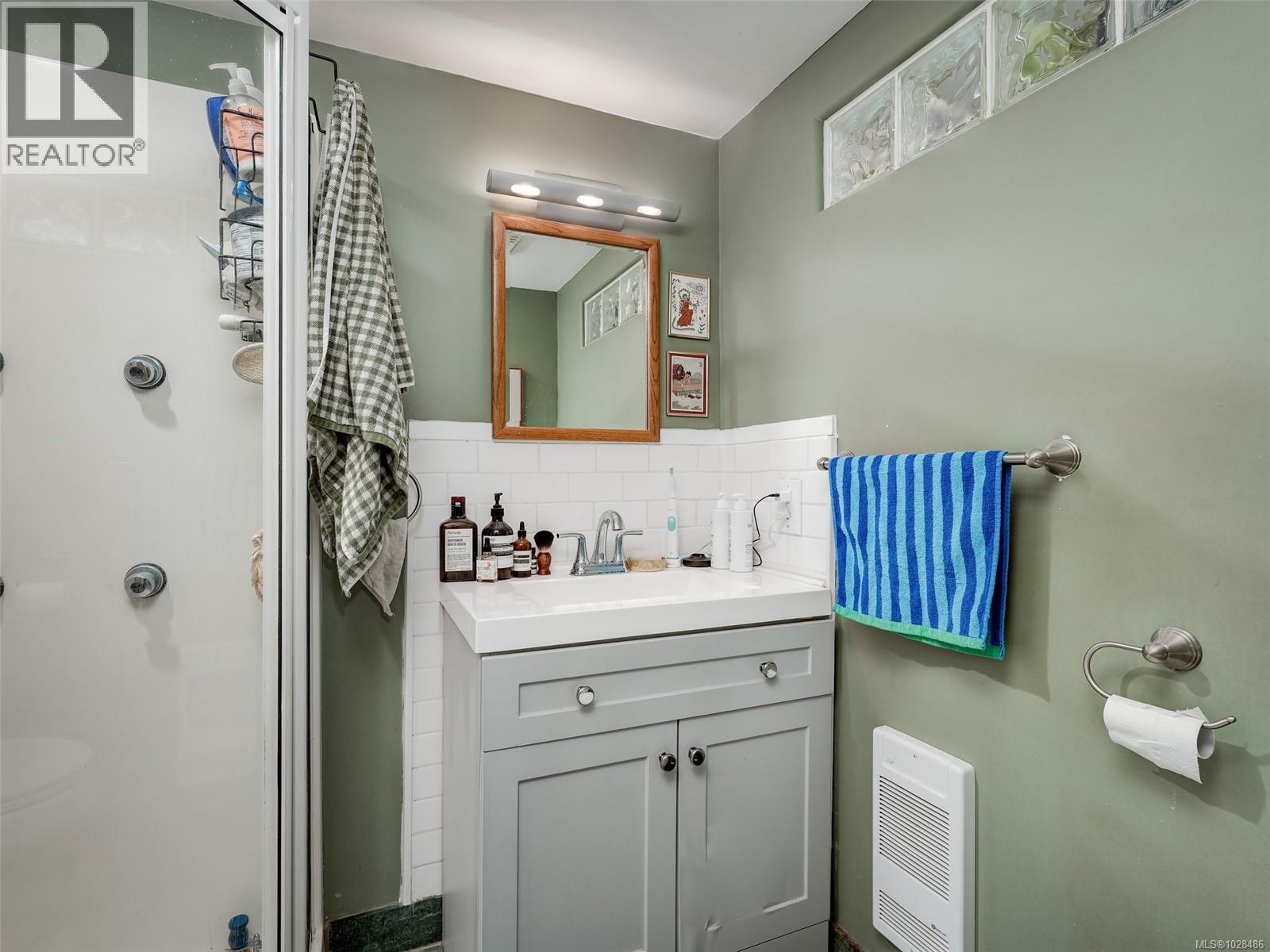 720 Sea Terr, Victoria