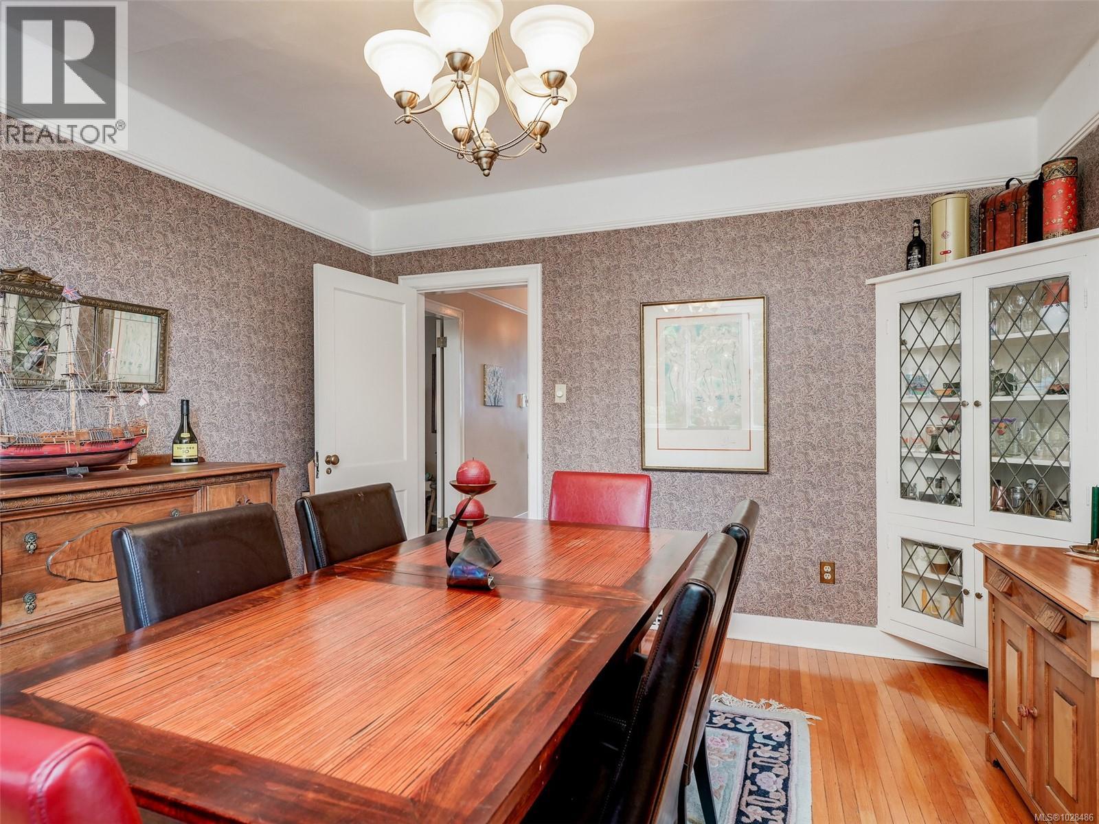 720 Sea Terr, Victoria