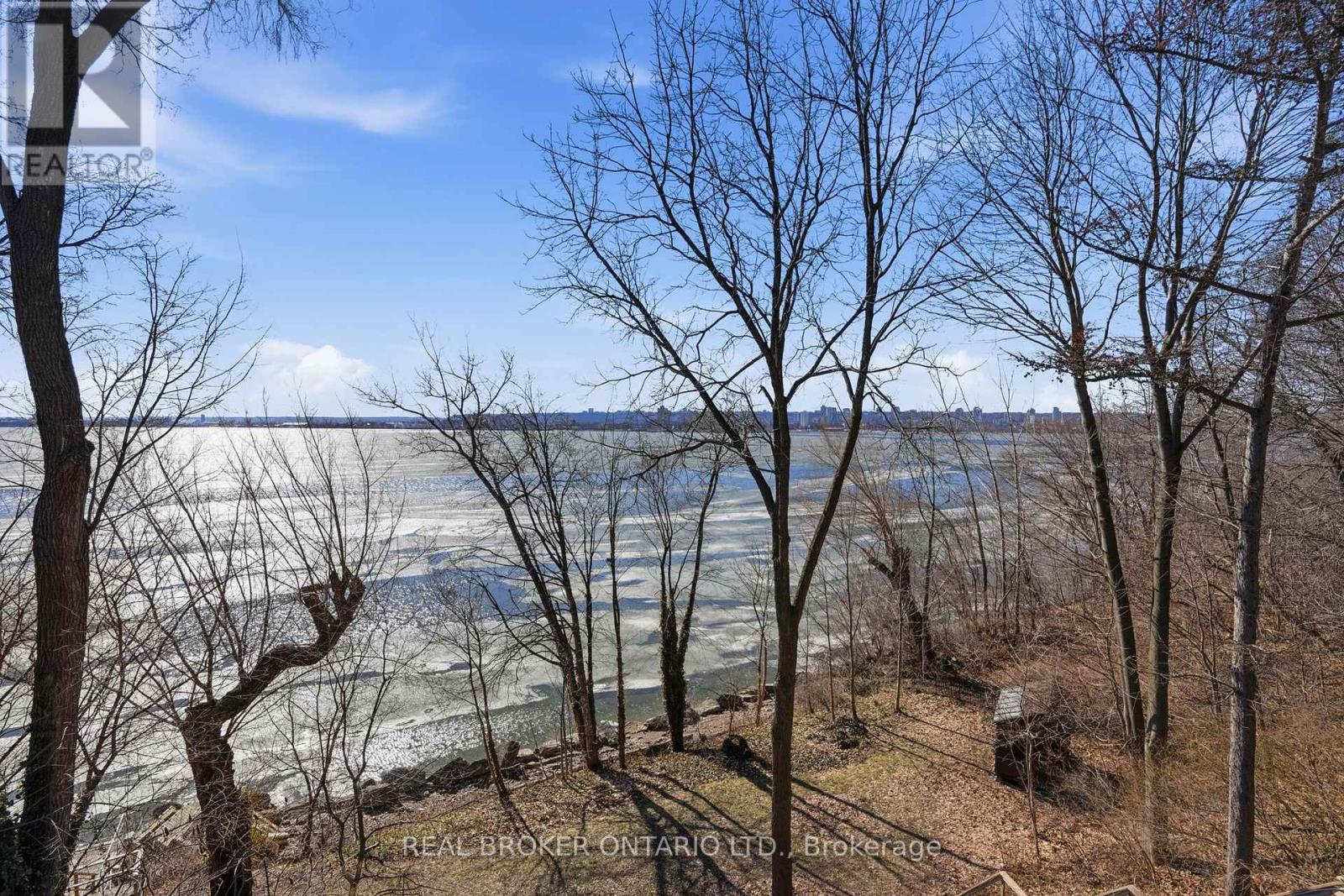 868 DANFORTH PLACE - 33