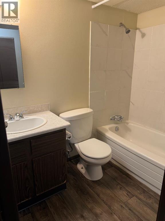 1-12, 4607 73 STREET NW - 23