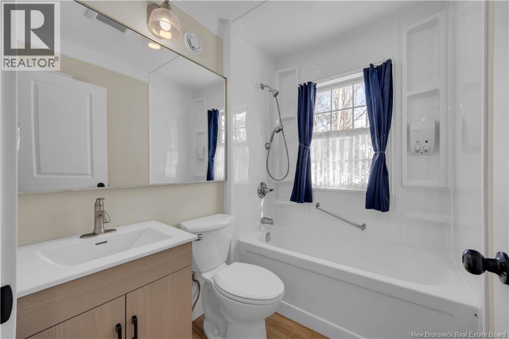 327 ROBERTSON ROAD - 4