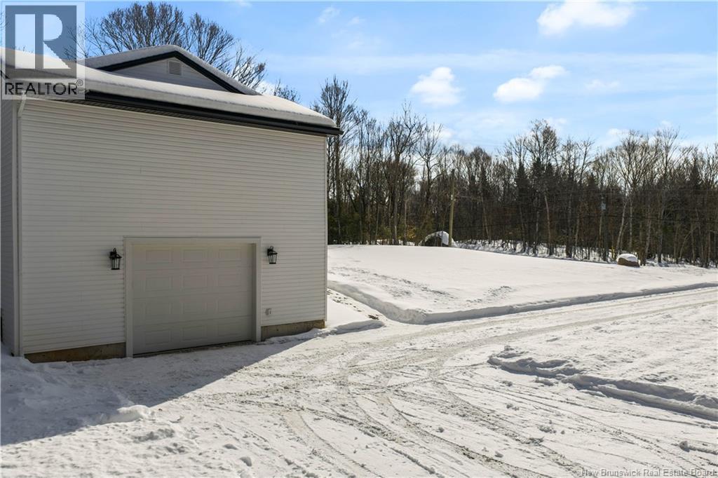 327 ROBERTSON ROAD - 40