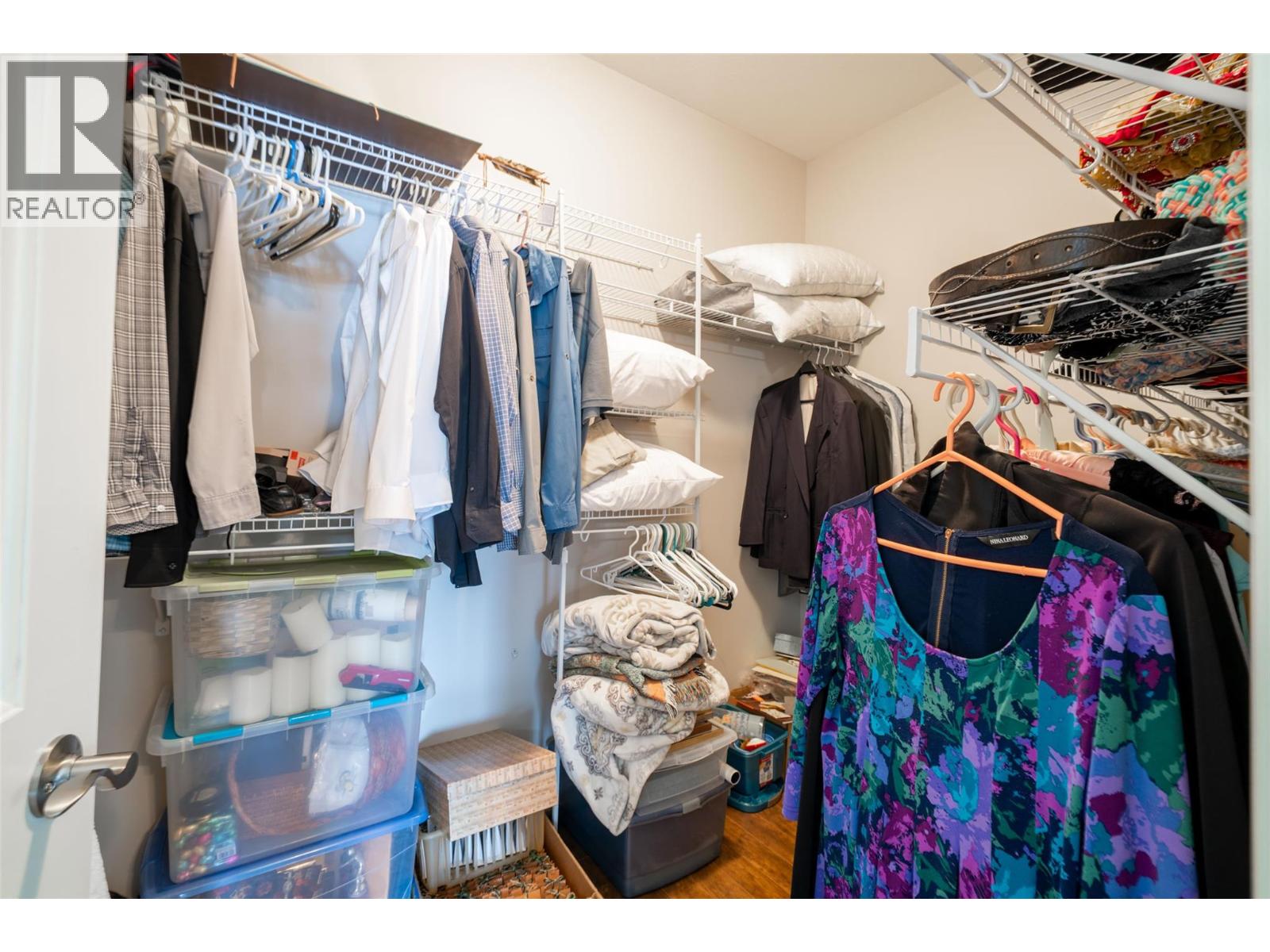 #27 2444 YORK AVENUE - 31