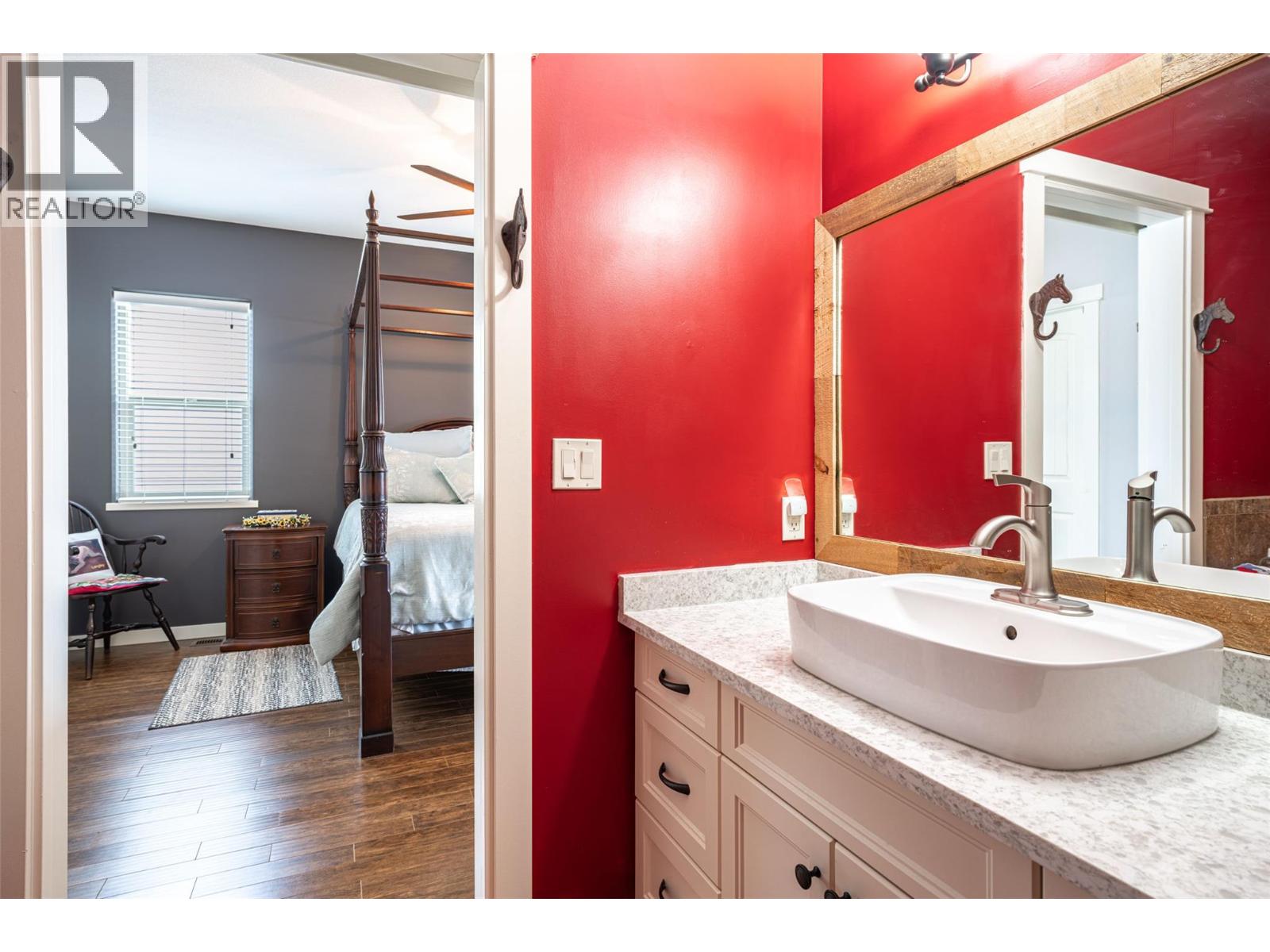 #27 2444 YORK AVENUE - 28