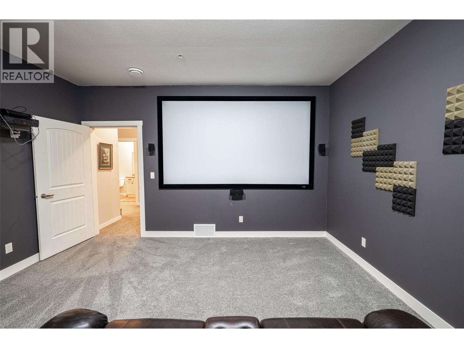 #27 2444 YORK AVENUE - 52