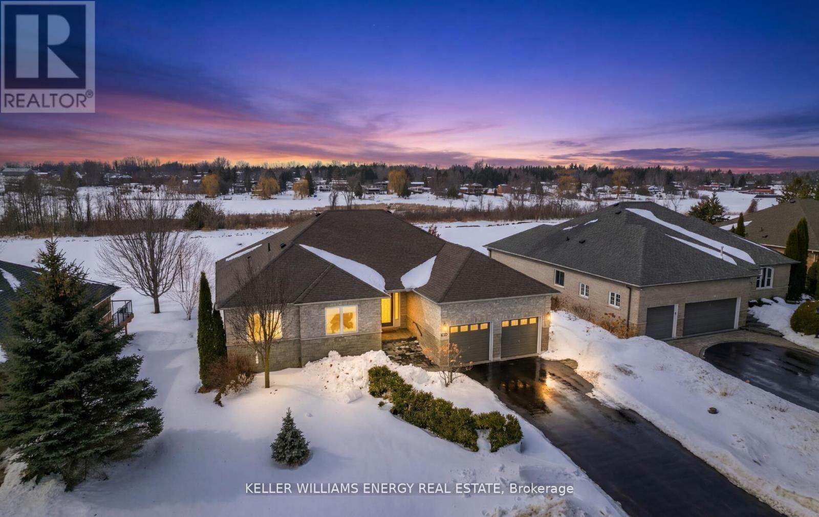 216 SOUTHCREST DRIVE