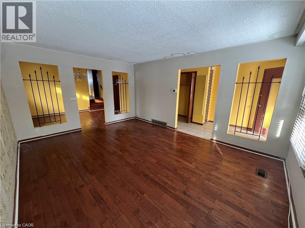 185 LAVINA CRESCENT - 6
