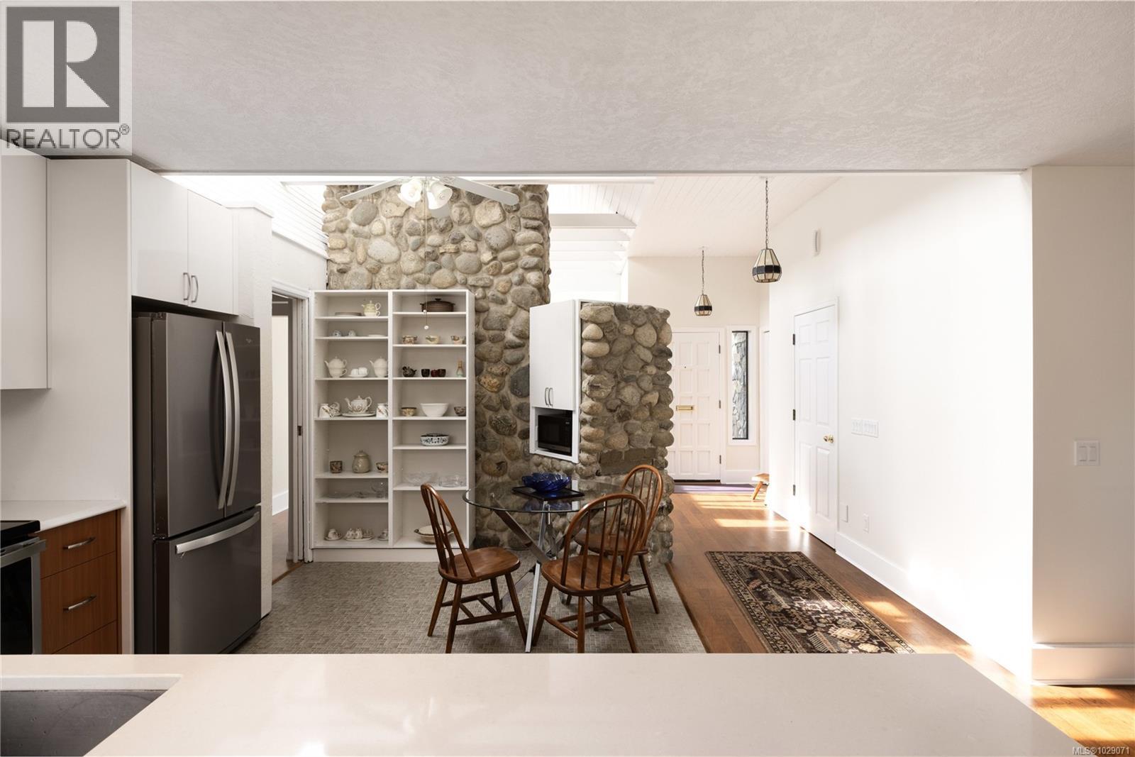 4395 ROBINWOOD DR - 11