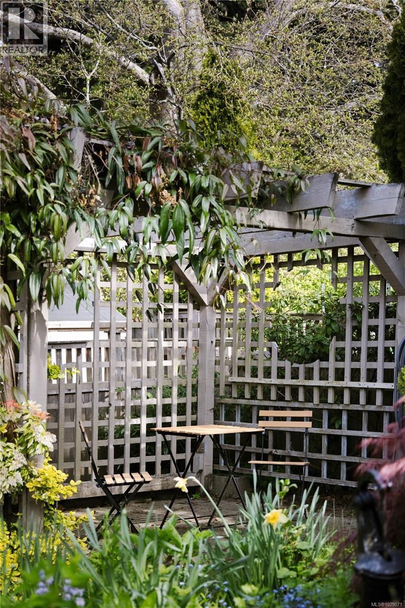 4395 ROBINWOOD DR - 19