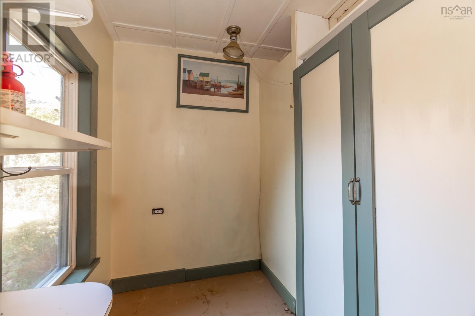 Property 30 of 46 of 1611 Granville Road