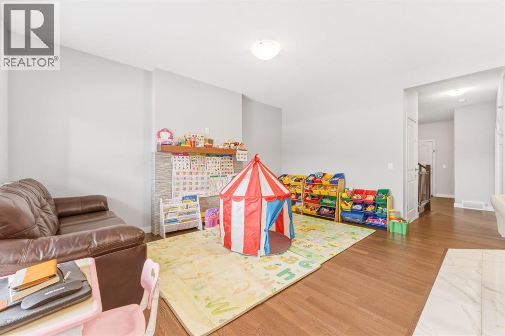 Single Family House for Sale in  Belvedere Point SE Belvedere Calgary 