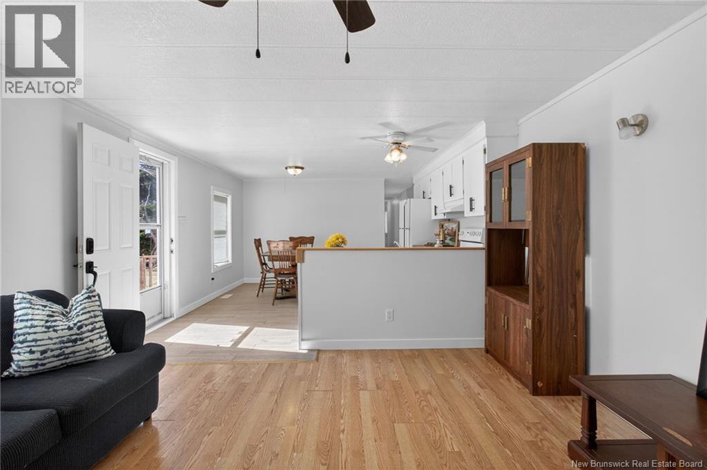 84 Biddington - Image 4