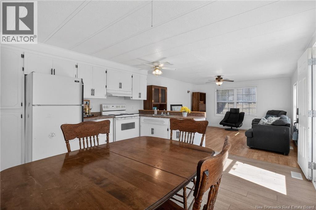 84 Biddington - Image 6