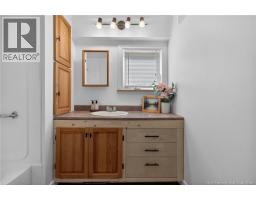 84 Biddington, Moncton, NB E1H1C3 Photo 18