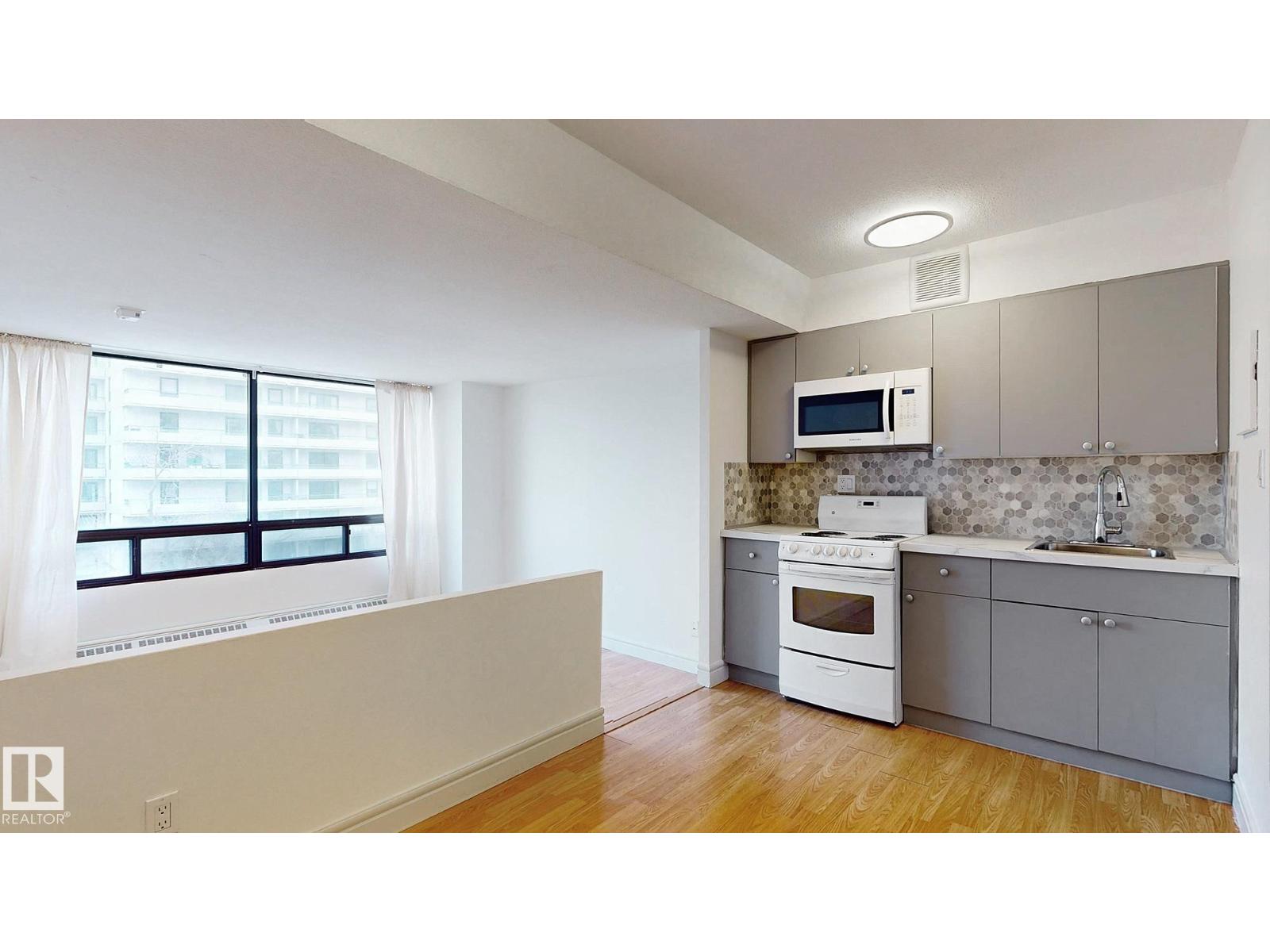 #417 10160 114 ST NW, Edmonton