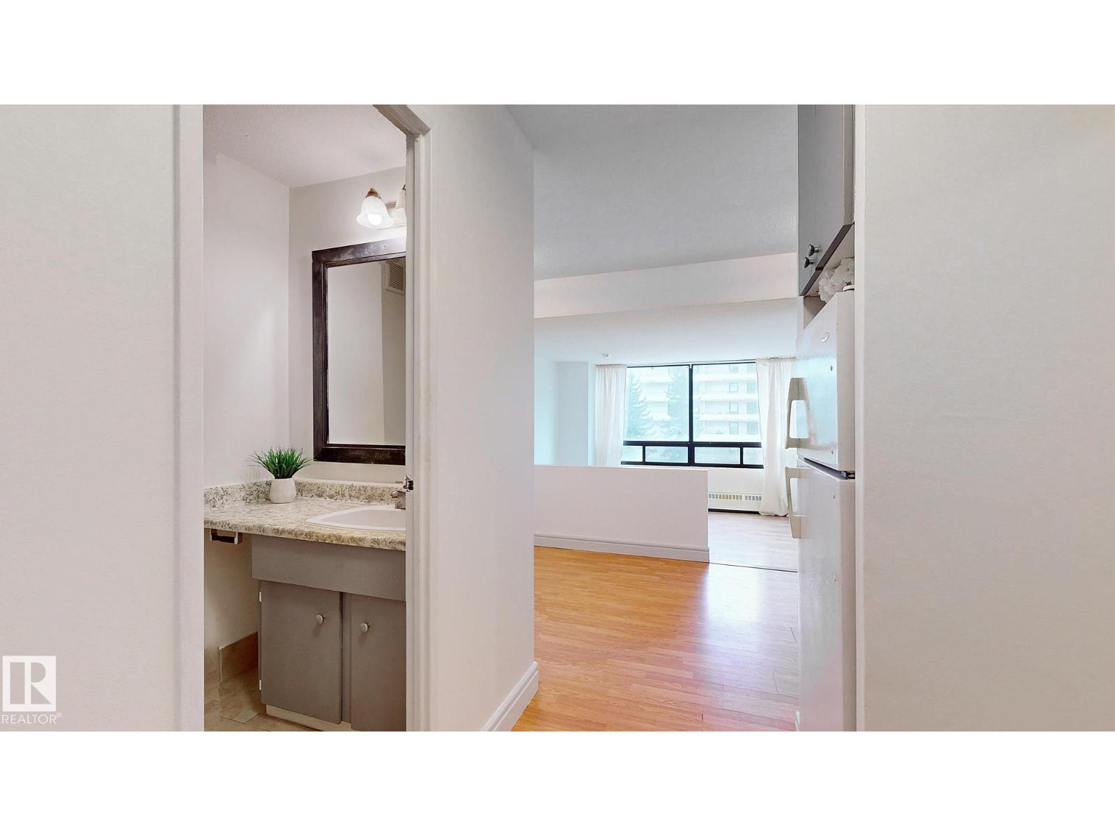 #417 10160 114 ST NW, Edmonton