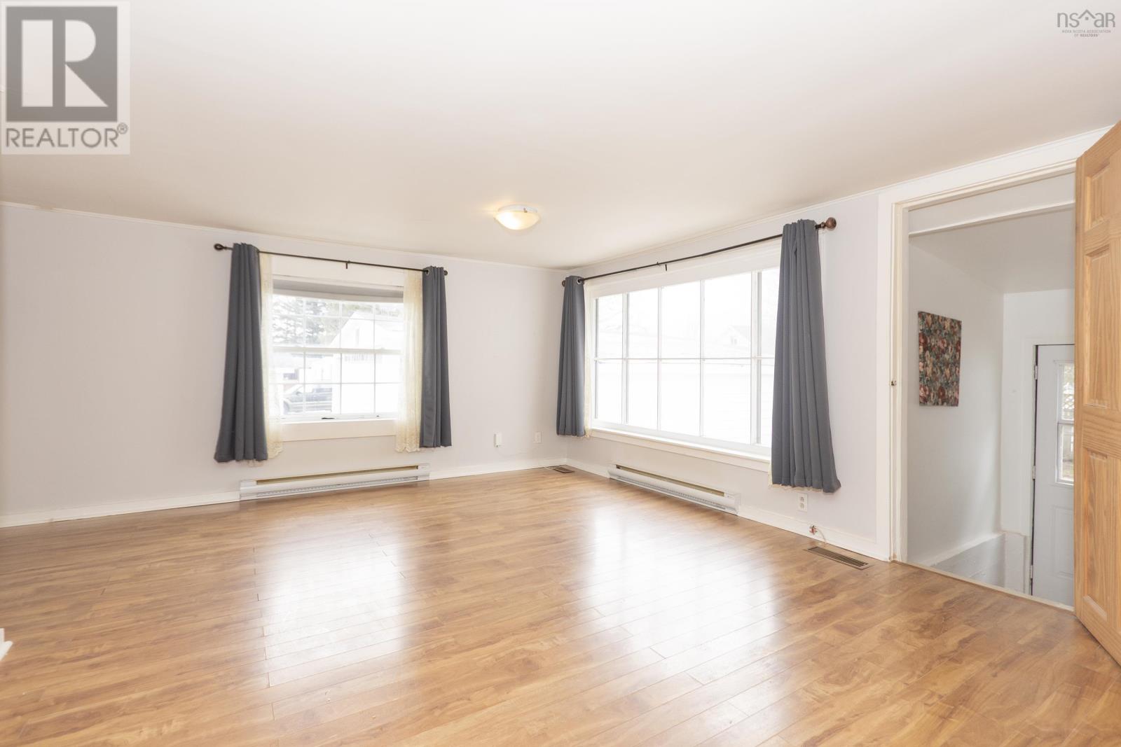 Property 7 of 28 of 15 Chamberlain Street