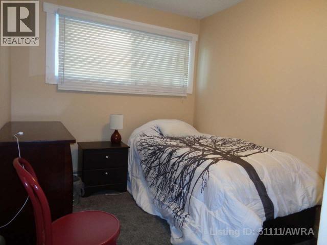 #8 414 41 STREET - 14
