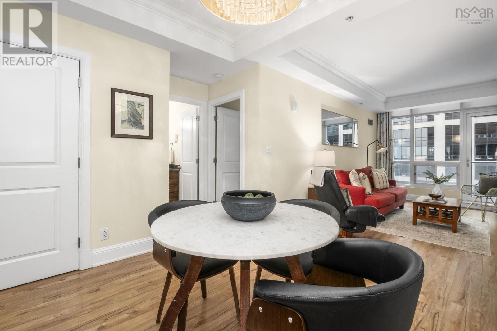 Property 15 of 38 of 1001 1550 Dresden Row