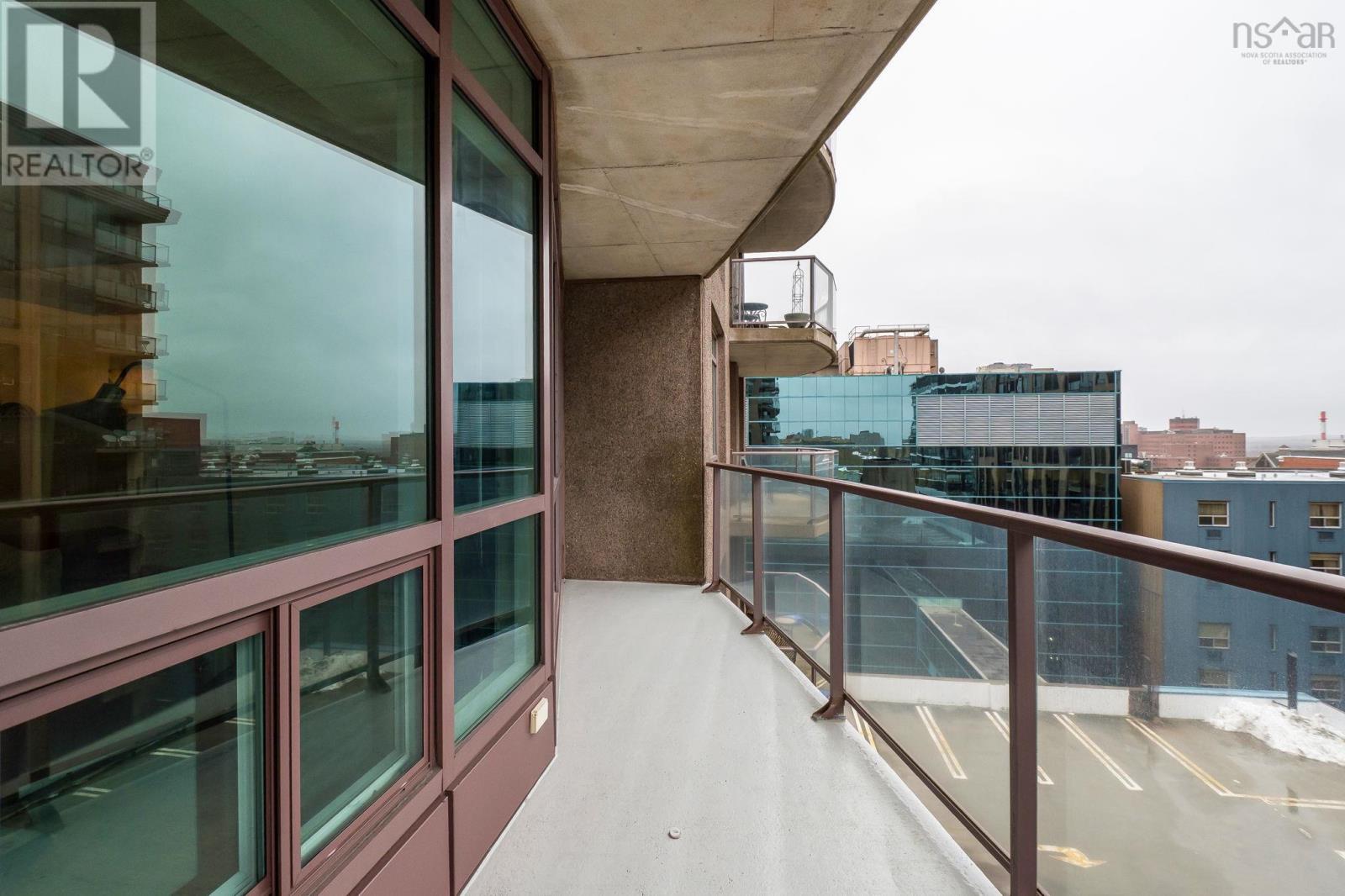 Property 26 of 38 of 1001 1550 Dresden Row