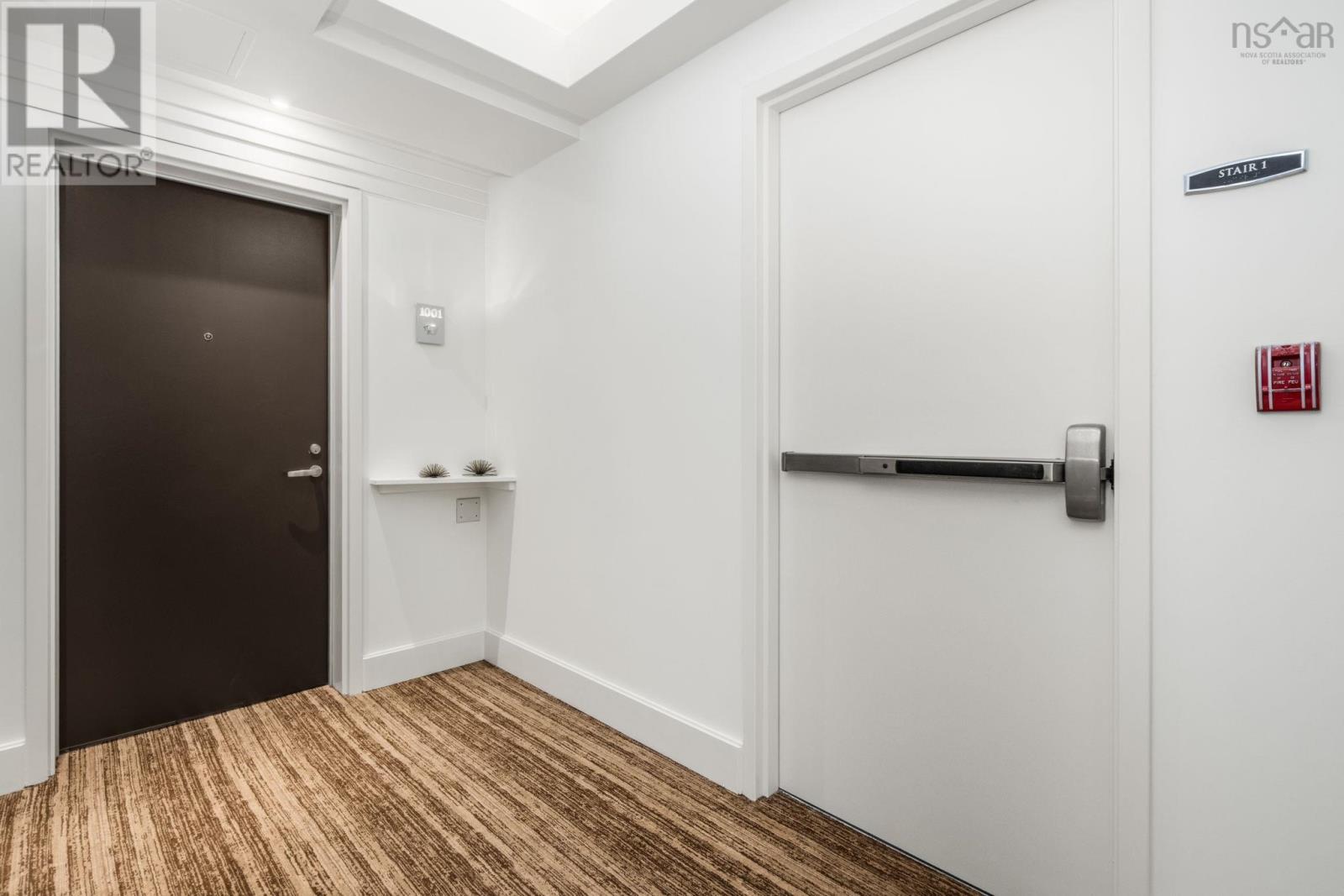 Property 3 of 38 of 1001 1550 Dresden Row