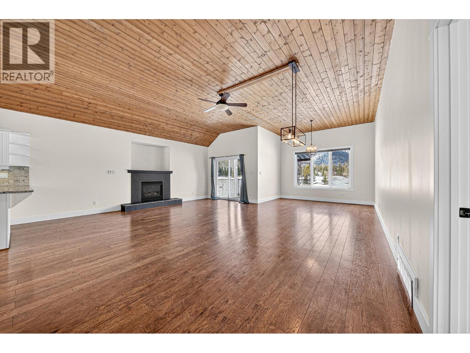 2005 GOLDEN EAGLE Drive, Sparwood