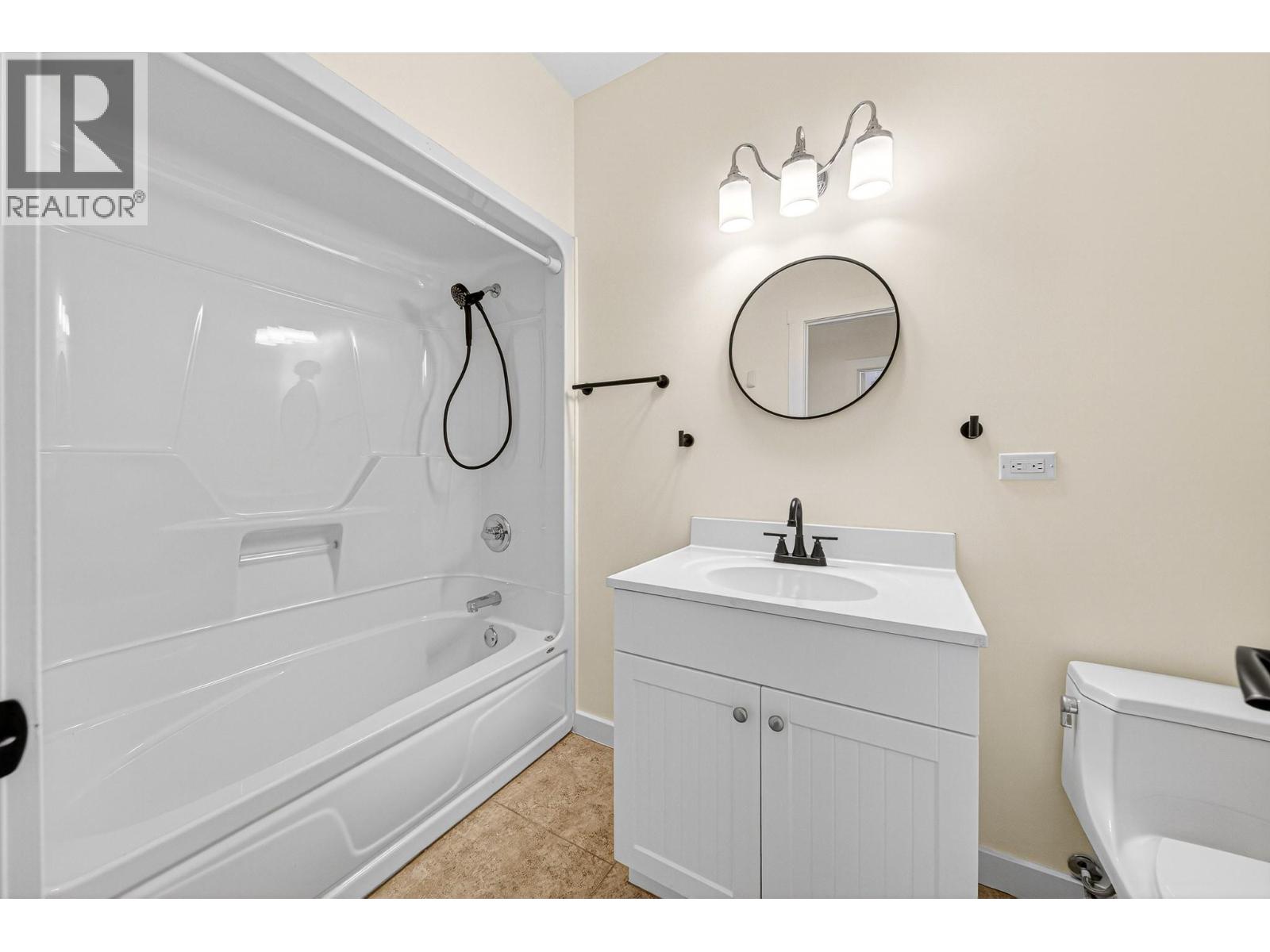 2005 GOLDEN EAGLE Drive, Sparwood