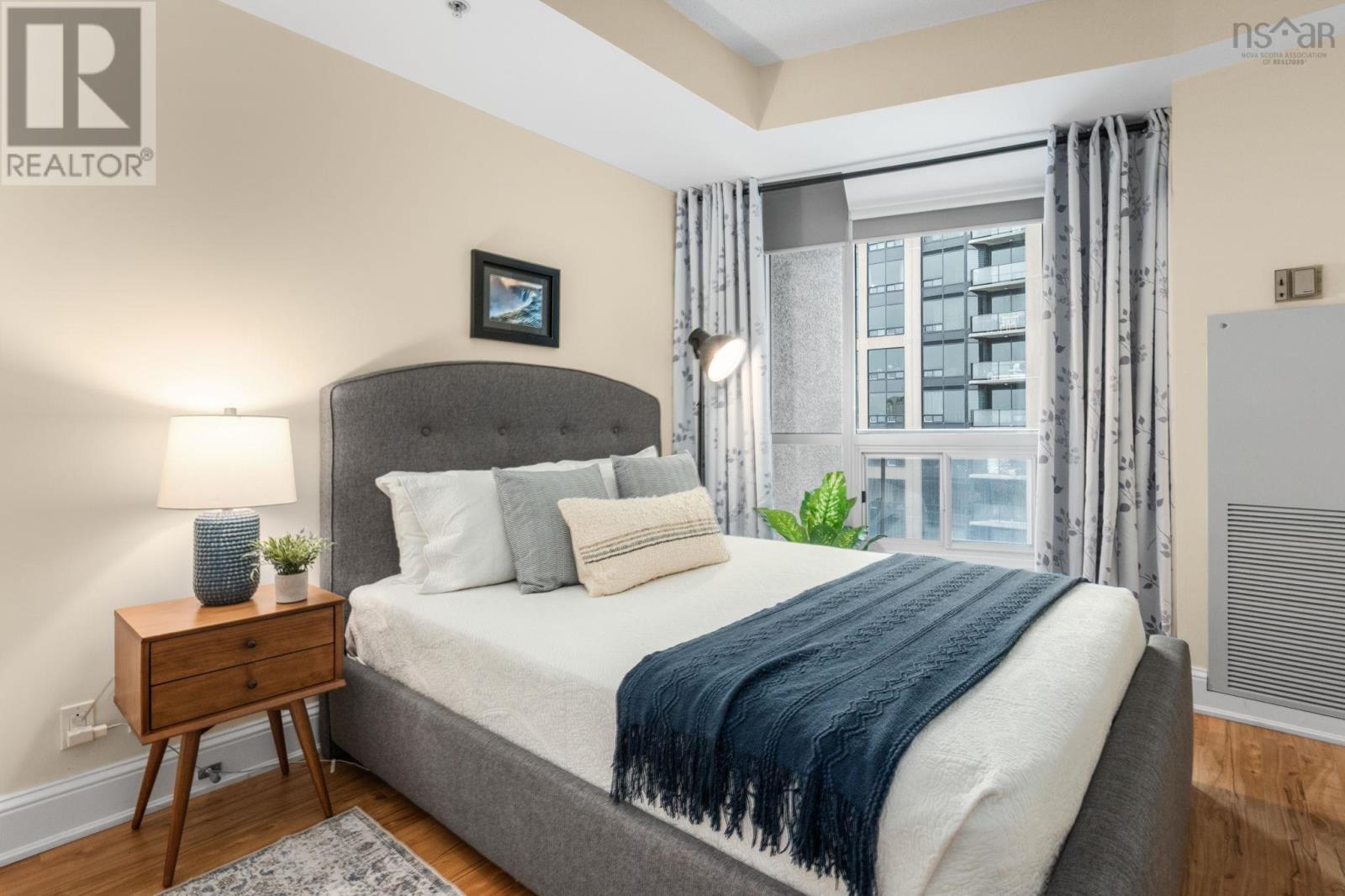 Property 20 of 38 of 1001 1550 Dresden Row