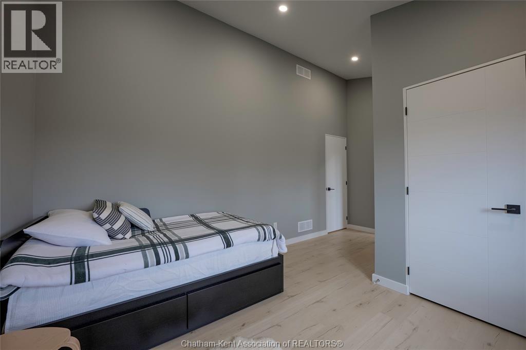 2 RIVERVIEW DRIVE - 17