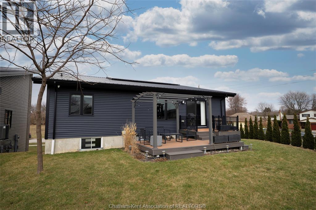 2 Riverview DRIVE — photo 27