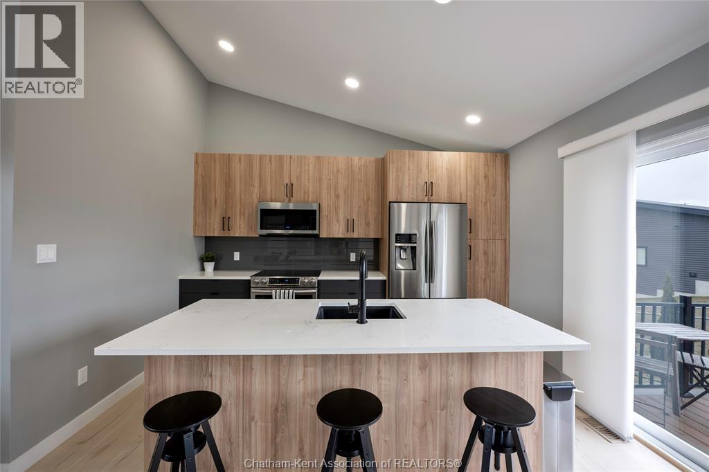 2 RIVERVIEW DRIVE - 3